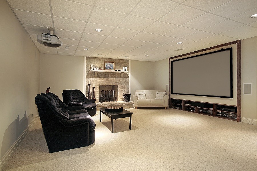What to Consider When Buying a Home Theater Projector